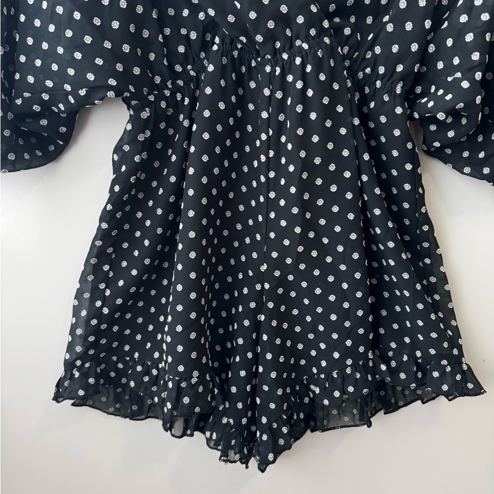 Lovers + Friends Malia Romper Chic Black Polka Dot Off-Shoulder Size XS - Picture 6 of 7